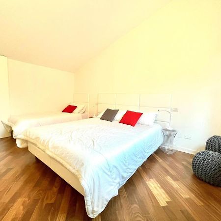Domus Verona - Ampia Moderna Casa Su 2 Piani Nel Cuore Di Verona Bagian luar foto