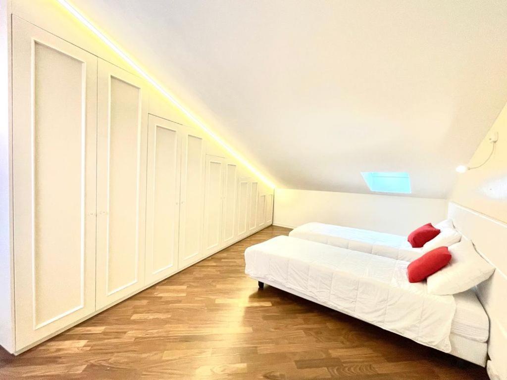 Domus Verona - Ampia Moderna Casa Su 2 Piani Nel Cuore Di Verona Bagian luar foto